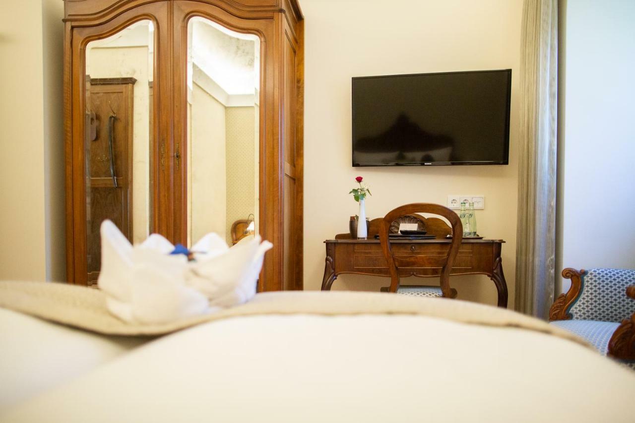 Hotel Villa Altenburg Pößneck Exteriör bild